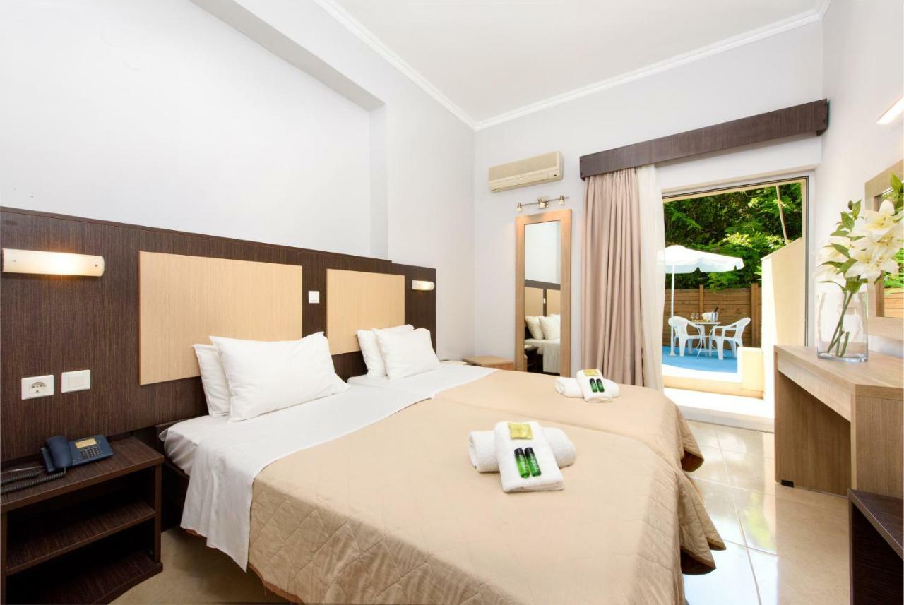 Amalia Hotel - Adults Only Dasziá Kültér fotó